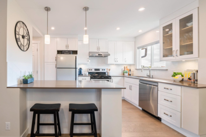 305 1390 Martin Street, White Rock, BC, White Rock — Apartment/Condo for sale