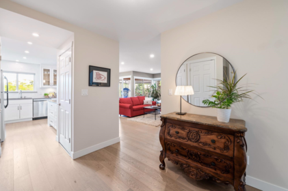 305 1390 Martin Street, White Rock, BC, White Rock — Apartment/Condo for sale