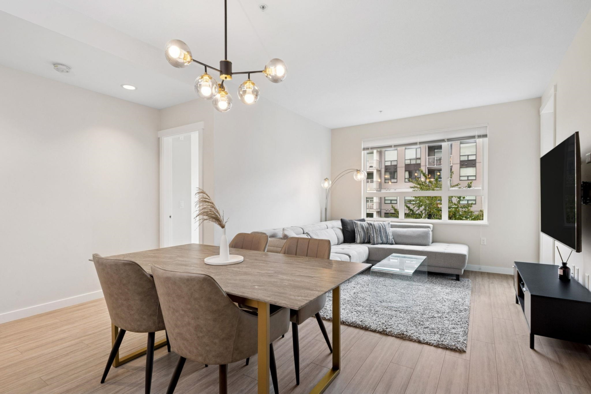 Primary Bathroom Photo of 326 9213 Odlin Road, Richmond, BC