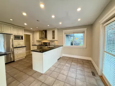 Kitchen Photo of 6525 Carnegie Street, Burnaby, BC