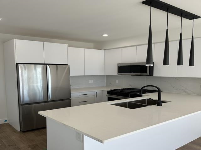 Kitchen Photo of 509 163 175a Street, Surrey, BC