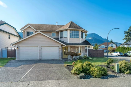 44546 Moore Avenue, Chilliwack, BC, Chilliwack — Single Family Residence for sale