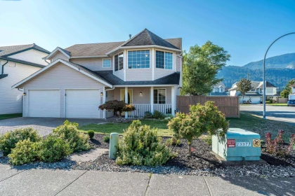 44546 Moore Avenue, Chilliwack, BC, Chilliwack — Single Family Residence for sale
