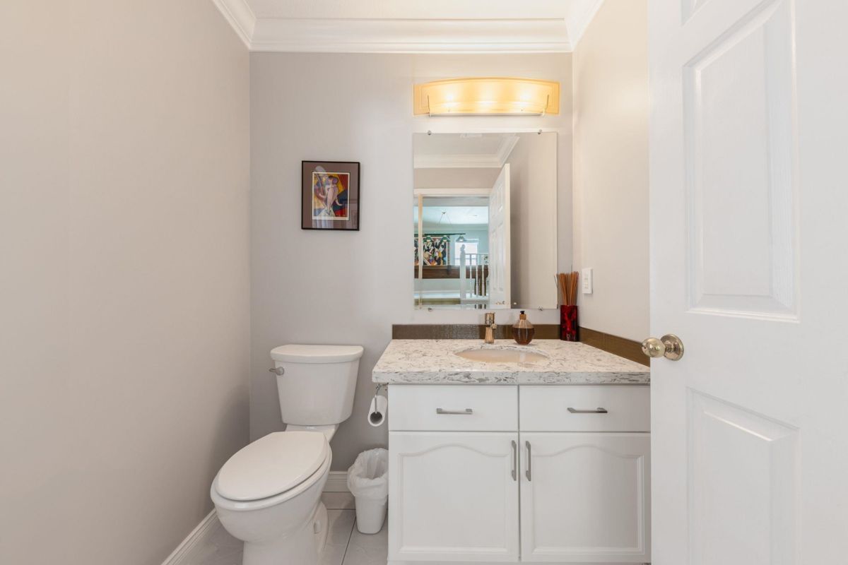 Basement Recreation Room Photo of 11458 90 Avenue, Delta, BC