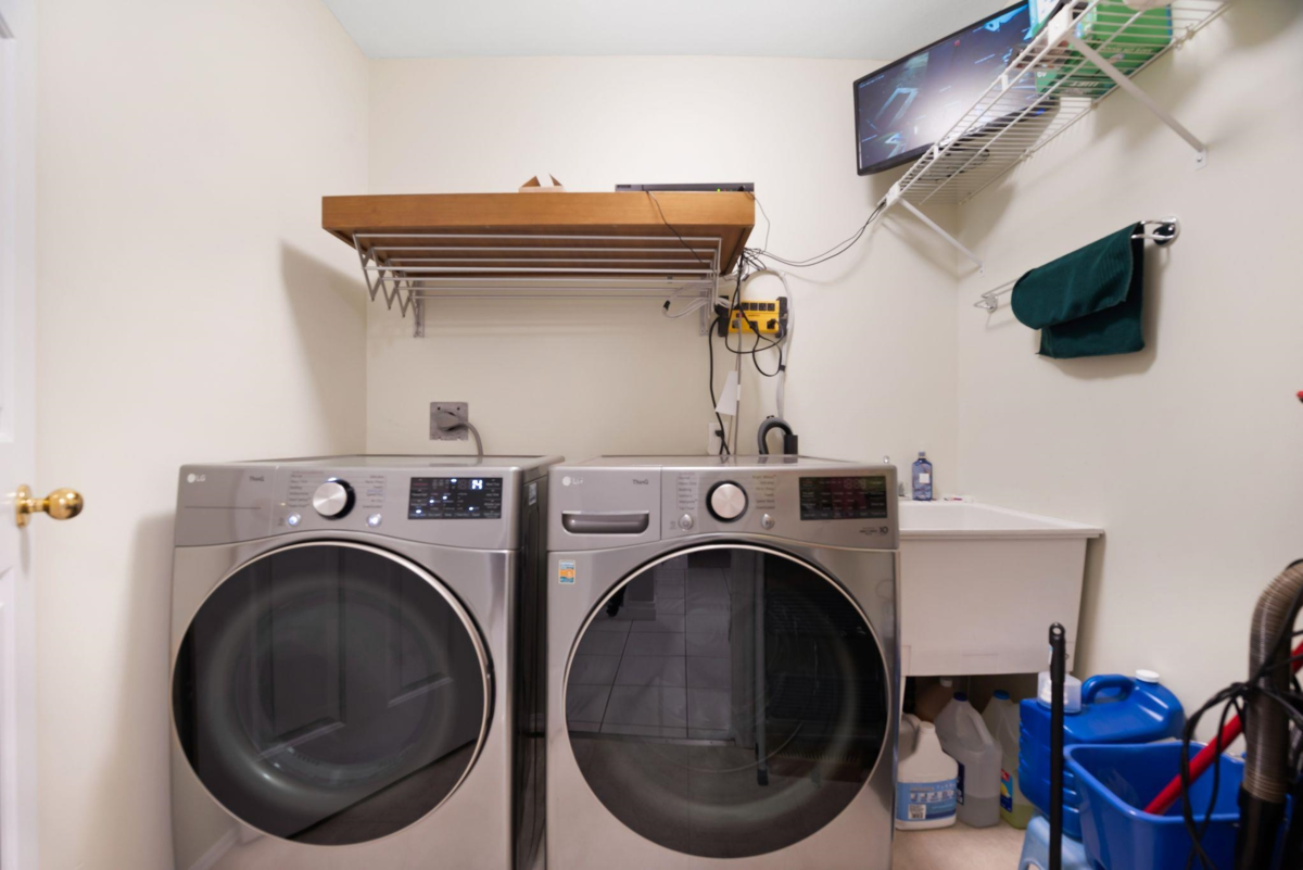 Front Yard Photo of 11458 90 Avenue, Delta, BC