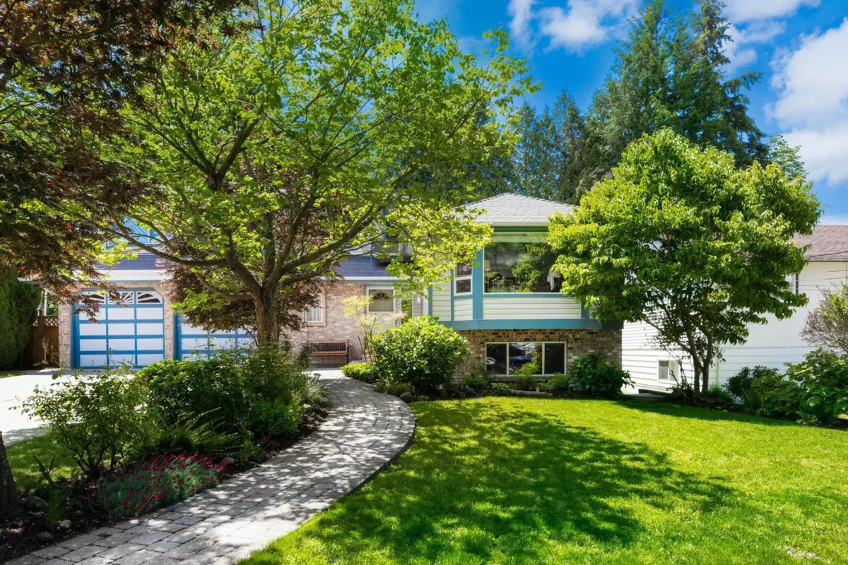 Living Room Photo of 11458 90 Avenue, Delta, BC