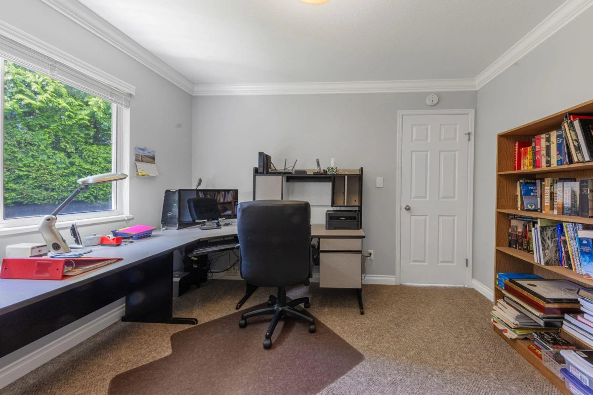 Office / Den Photo of 11458 90 Avenue, Delta, BC