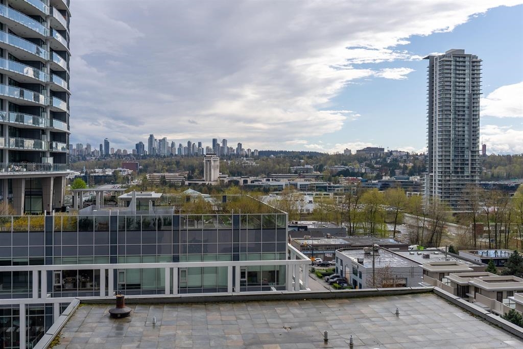 Bedroom 3 Photo of 809 2008 Rosser Avenue, Burnaby, BC