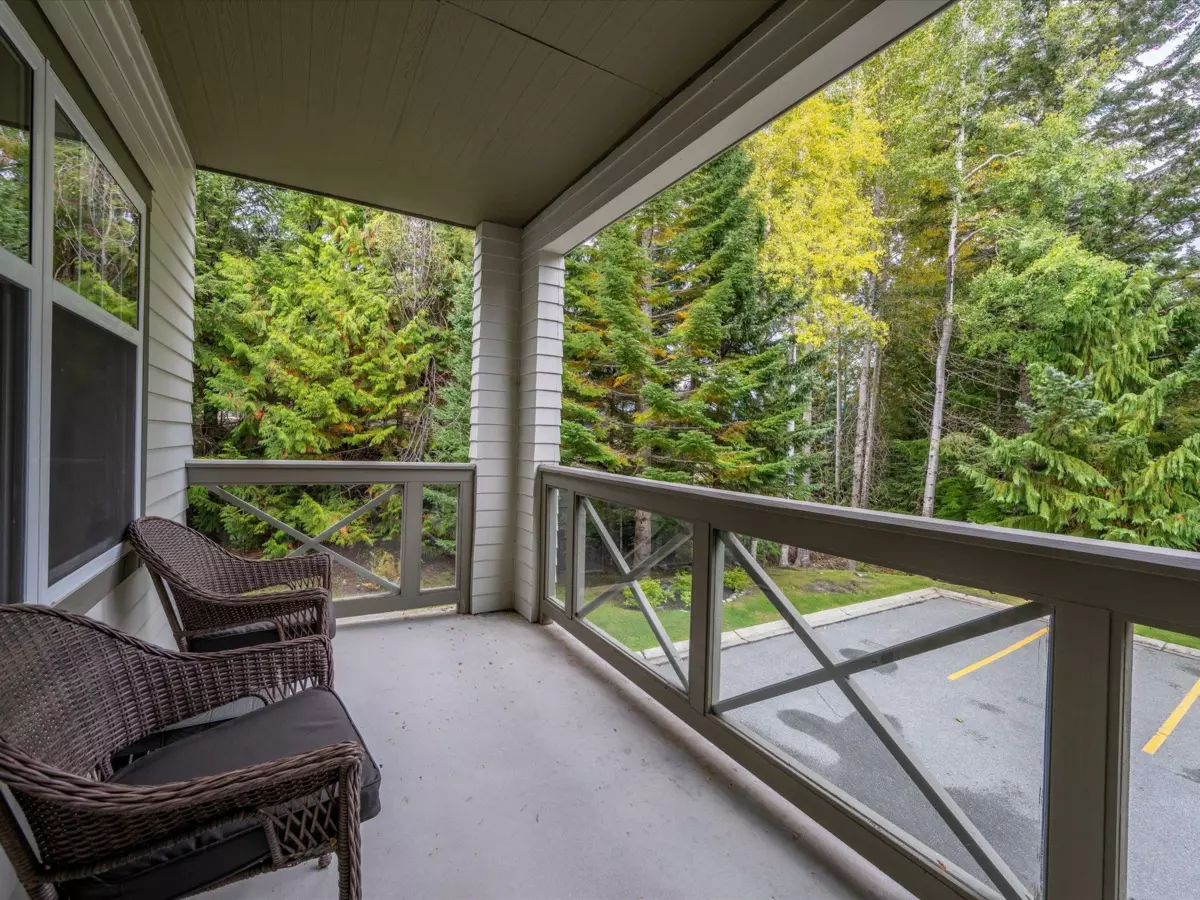Dining Area Photo of 203 3300 Ptarmigan Place, Whistler, BC