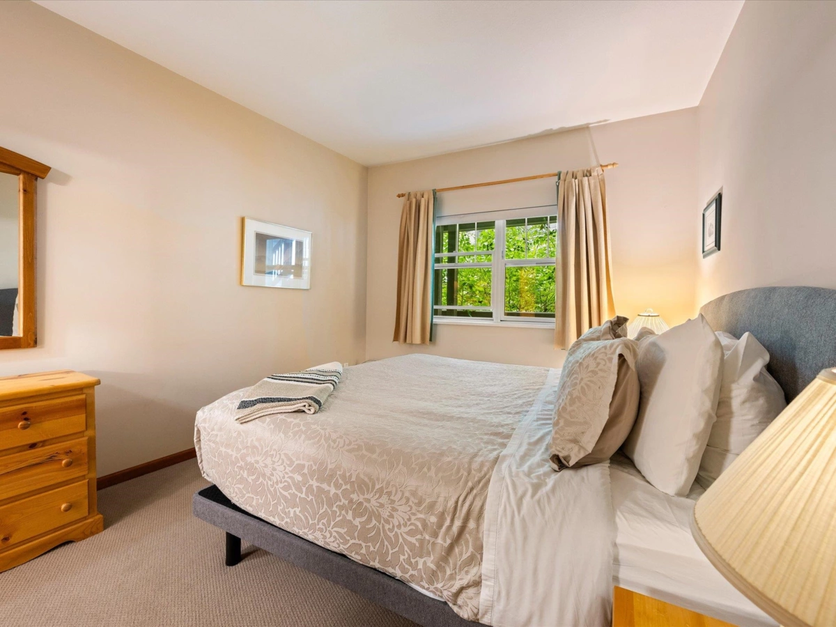 Guest Bathroom Photo of 203 3300 Ptarmigan Place, Whistler, BC