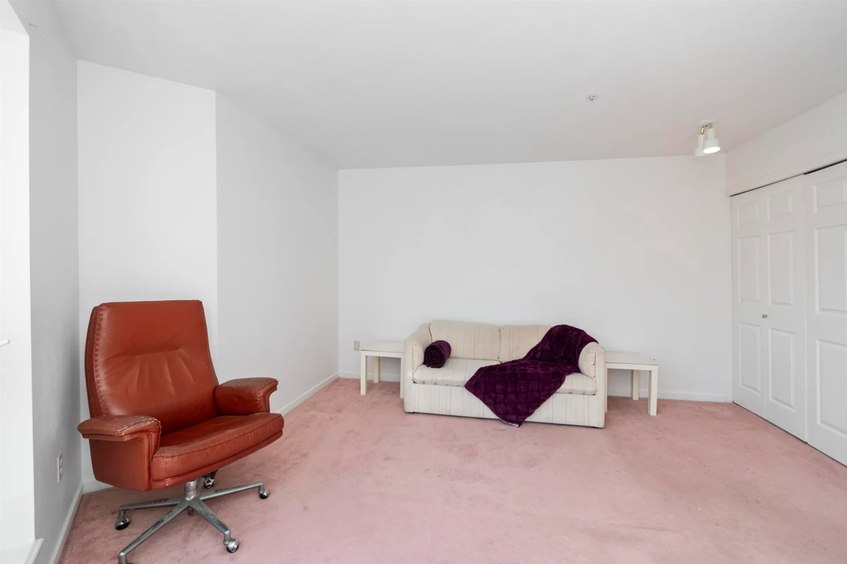 Front Yard Photo of 317 378 Esplanade Avenue, Harrison Hot Springs, BC