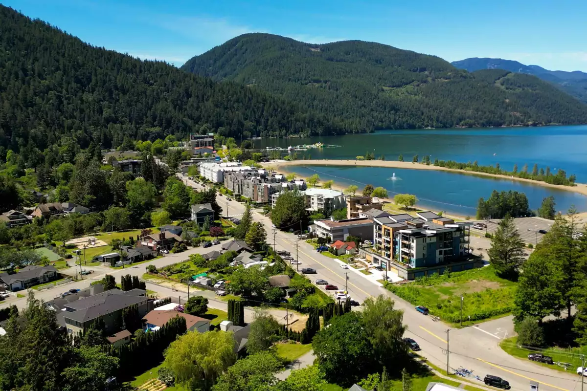 Neighborhood Park Photo Near 317 378 Esplanade Avenue, Harrison Hot Springs, BC