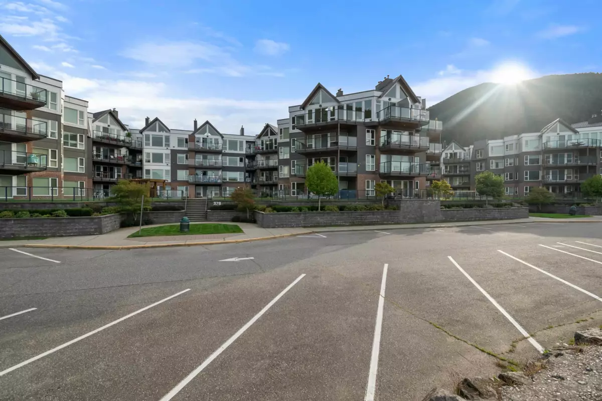 Outdoor Kitchen Photo of 317 378 Esplanade Avenue, Harrison Hot Springs, BC