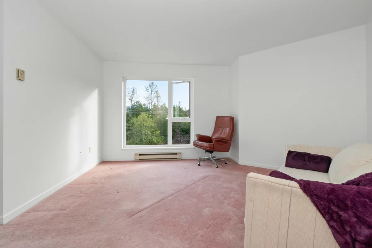 Staircase Photo of 317 378 Esplanade Avenue, Harrison Hot Springs, BC