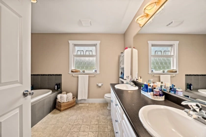 Laundry Room Photo of 2650 204 Street, Langley, BC