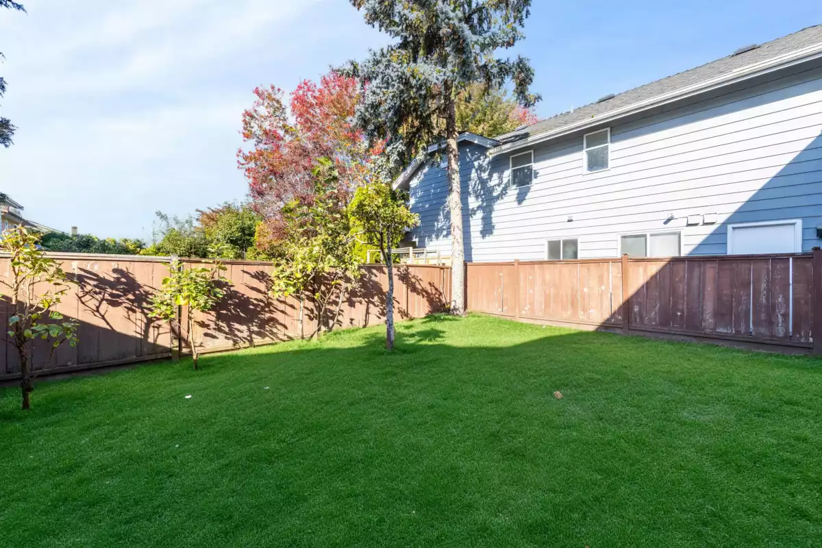 Garden / Landscaping Photo of 8691 Doulton Place, Richmond, BC