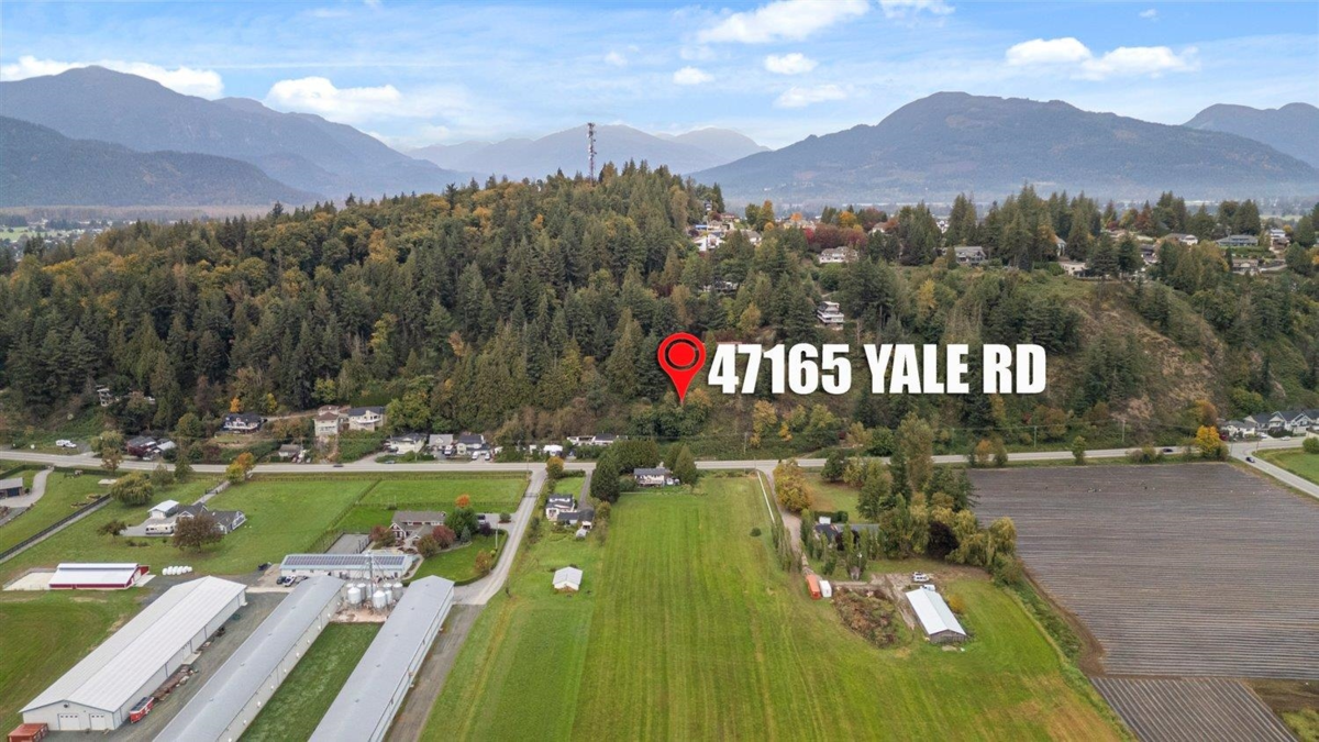 Family Room Photo of 47165 Yale Road, Chilliwack, BC