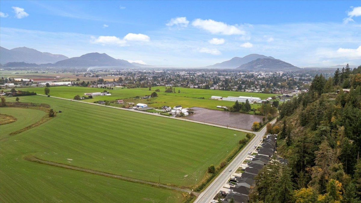 Pantry Photo of 47165 Yale Road, Chilliwack, BC
