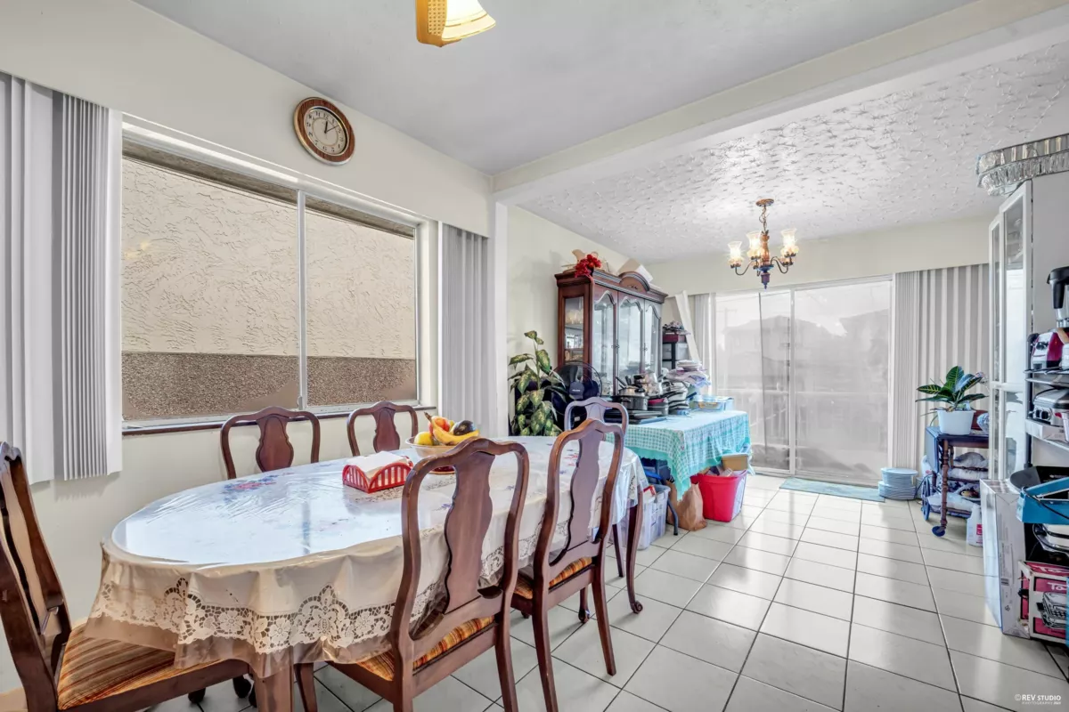 Kitchen Island Photo of 4307 Venables Street, Burnaby, BC