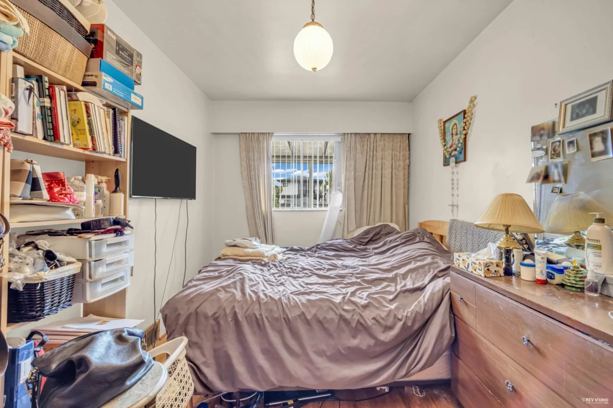 Primary Bedroom Photo of 4307 Venables Street, Burnaby, BC