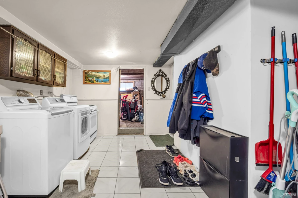 Walk-In Closet Photo of 4307 Venables Street, Burnaby, BC