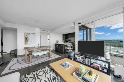 2104 1550 Fern Street, North Vancouver, BC