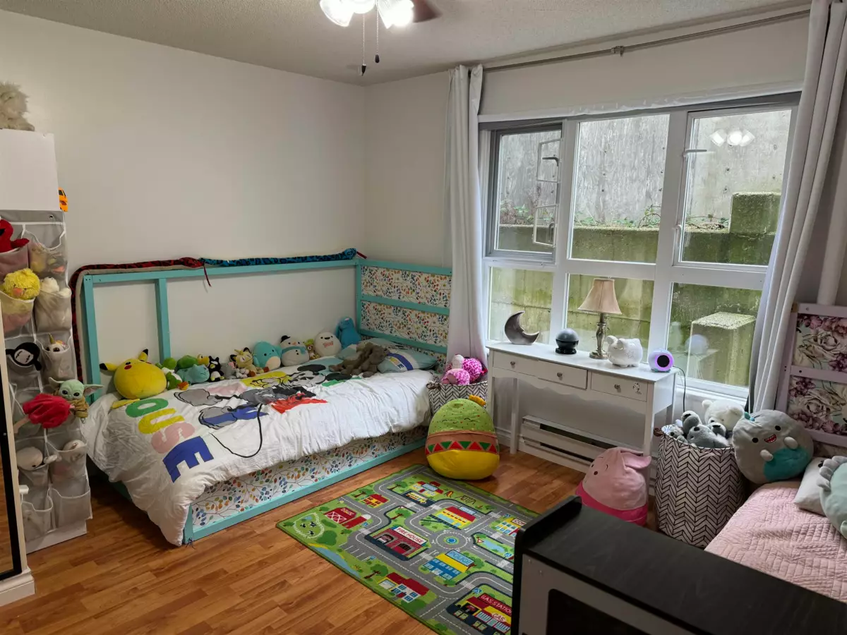 Bedroom 2 Photo of 204 33165 2 Avenue, Mission, BC