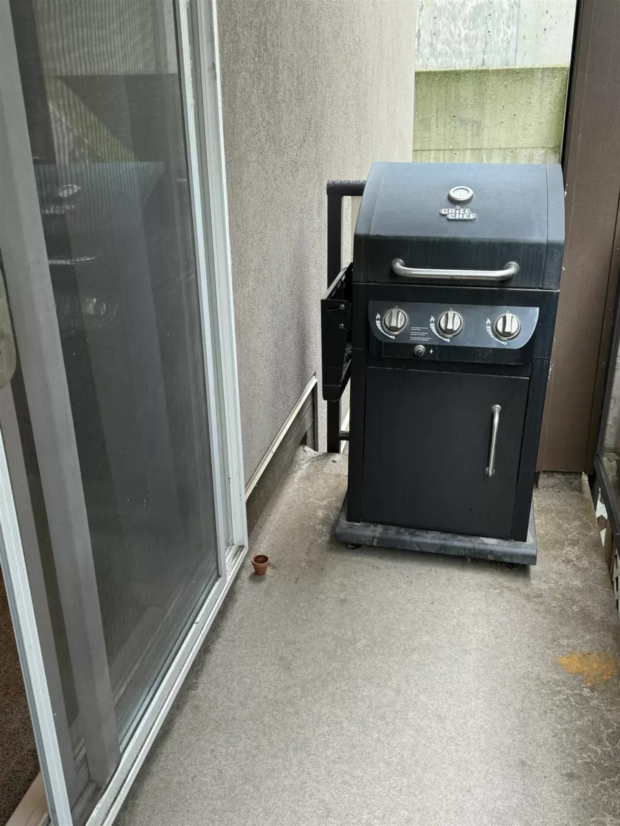 Powder Room Photo of 204 33165 2 Avenue, Mission, BC