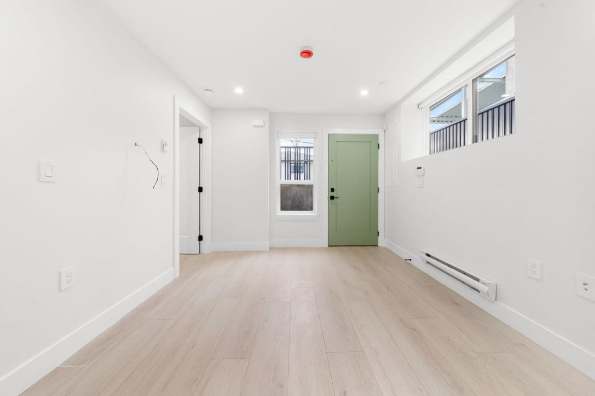 Exterior Rear Photo of 2 3274 E 44th Avenue, Vancouver, BC