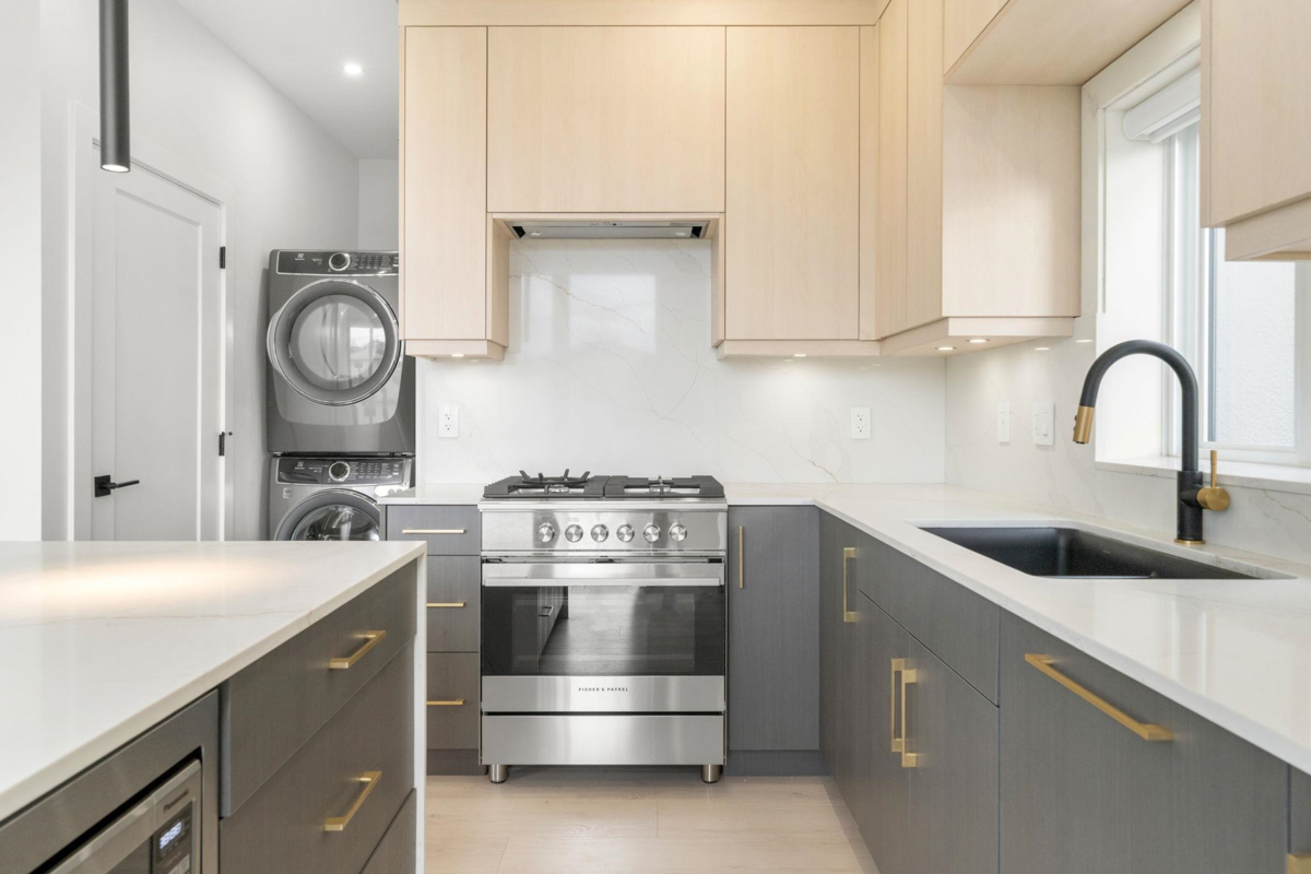 Office / Den Photo of 2 3274 E 44th Avenue, Vancouver, BC