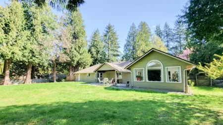 Primary Bedroom Photo of 17237 26 Avenue, Surrey, BC