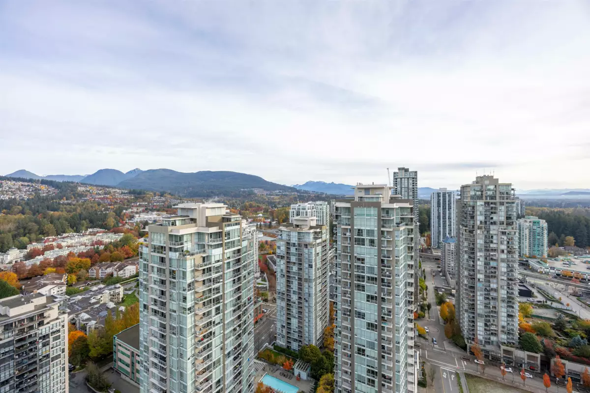 Staircase Photo of 3903 2955 Atlantic Avenue, Coquitlam, BC