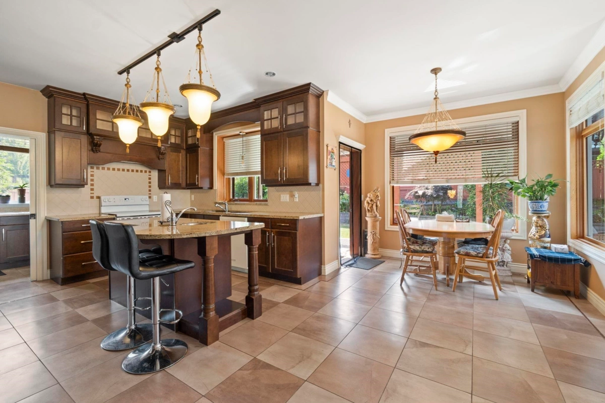 Bedroom 2 Photo of 16308 91a Avenue, Surrey, BC