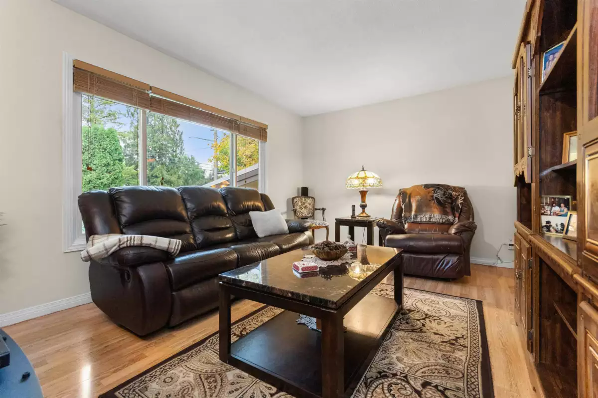 Kitchen Photo of 52564 Yale Road, Rosedale, BC