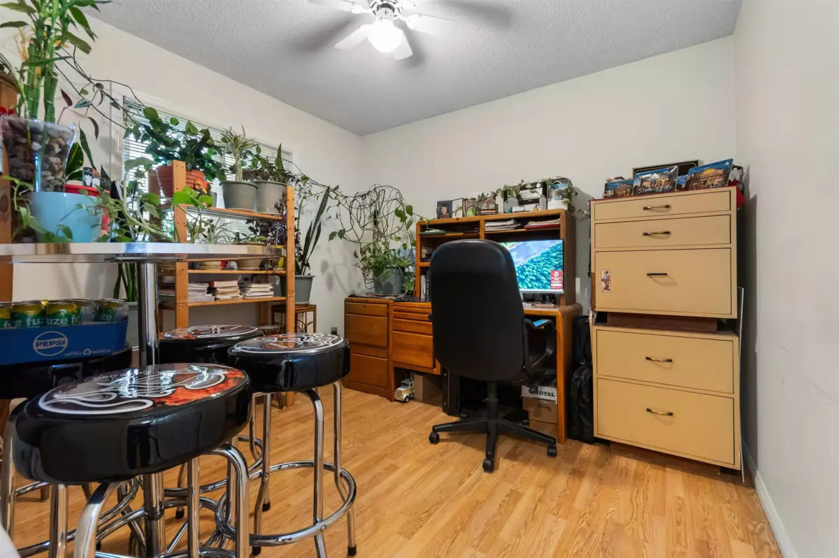 Laundry Room Photo of 52564 Yale Road, Rosedale, BC