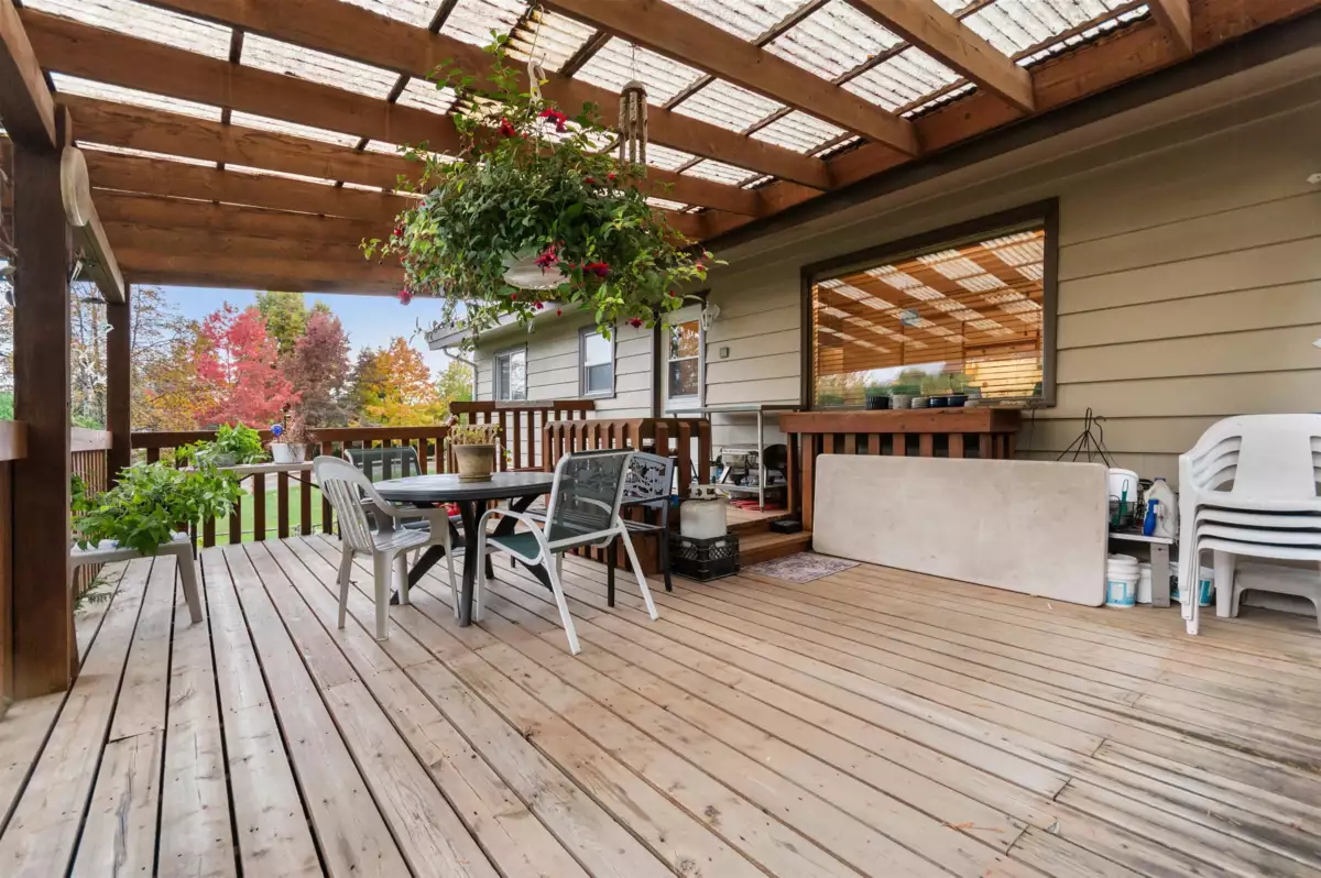 Outdoor Kitchen Photo of 52564 Yale Road, Rosedale, BC