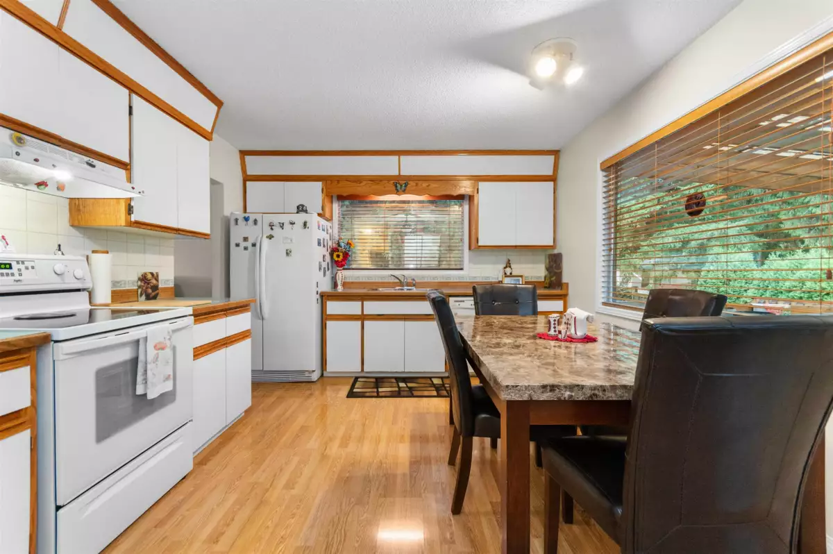 Primary Bedroom Photo of 52564 Yale Road, Rosedale, BC