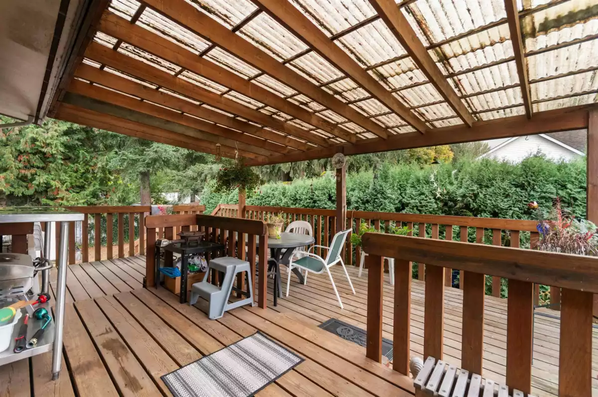 Swimming Pool Photo of 52564 Yale Road, Rosedale, BC