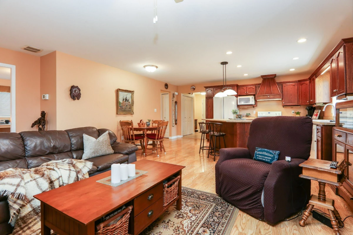 Family Room Photo of 12 43875 Chilliwack Mountain Road, Chilliwack, BC