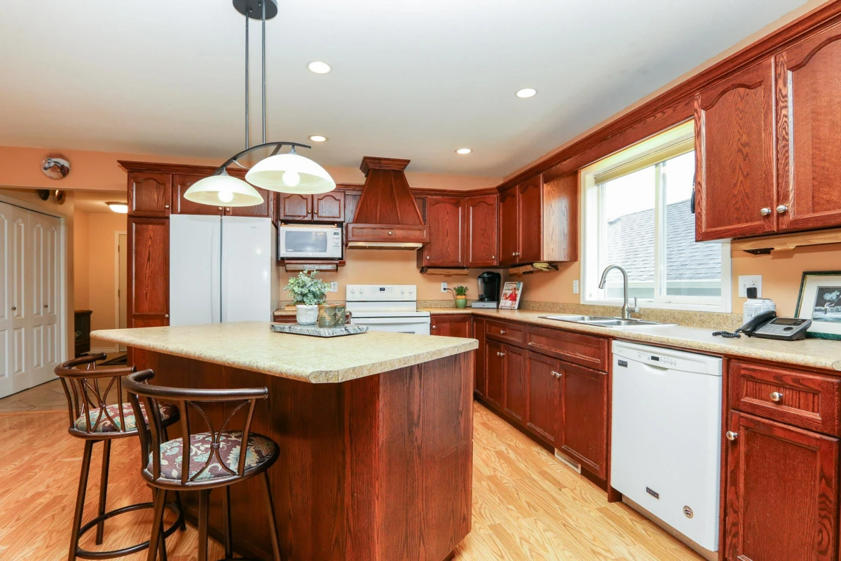 Kitchen Photo of 12 43875 Chilliwack Mountain Road, Chilliwack, BC