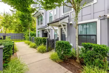 21 5945 176a Street, Surrey, BC, Surrey — Townhouse for sale