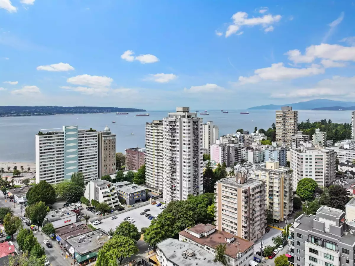 Front Yard Photo of 2508 1850 Comox Street, Vancouver, BC