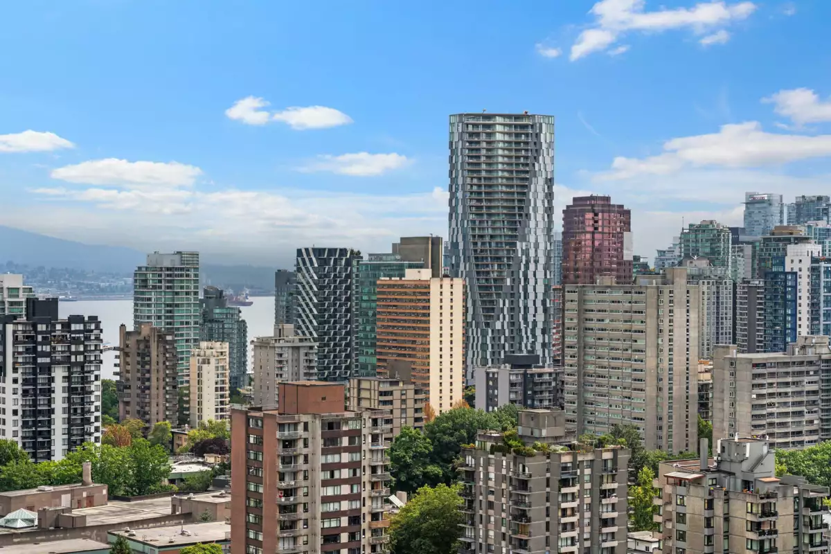 Hot Tub / Spa Photo of 2508 1850 Comox Street, Vancouver, BC