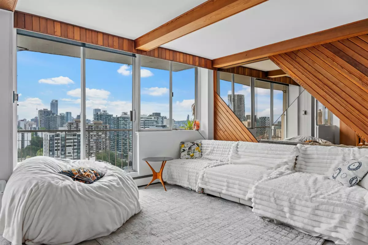 Living Room Photo of 2508 1850 Comox Street, Vancouver, BC