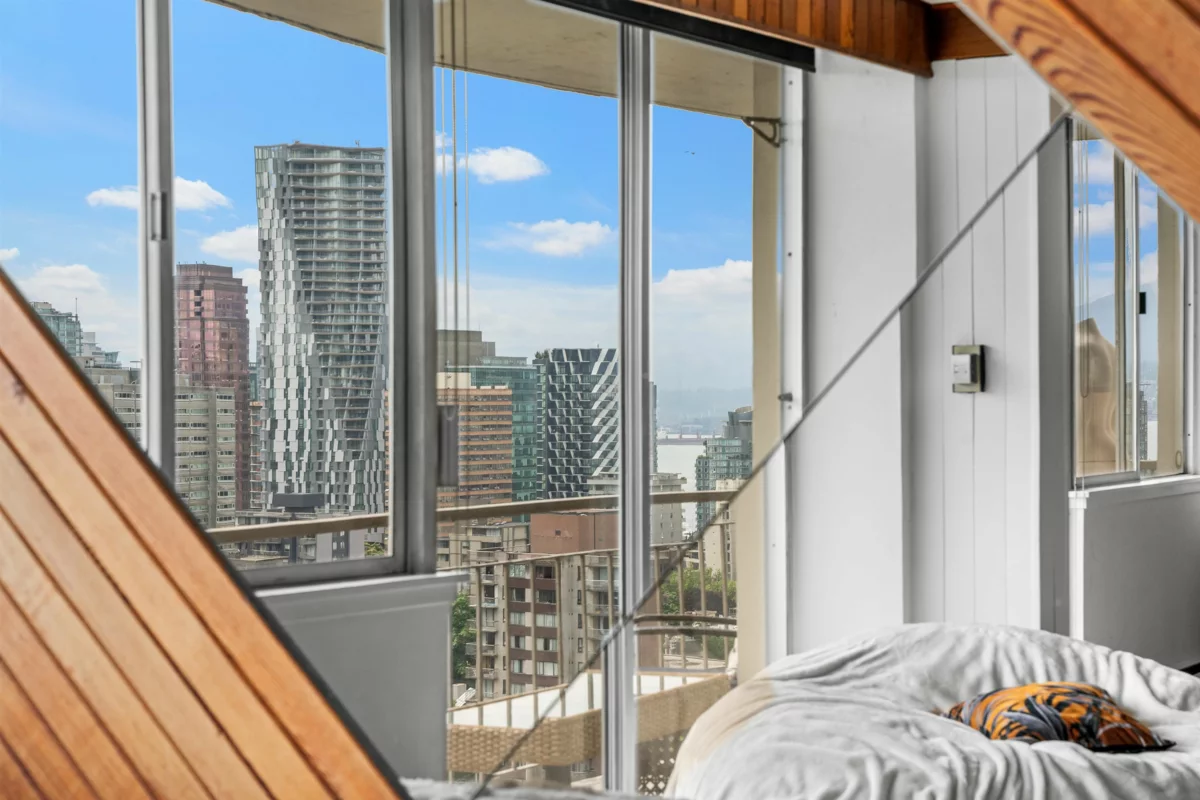 Walk-In Closet Photo of 2508 1850 Comox Street, Vancouver, BC