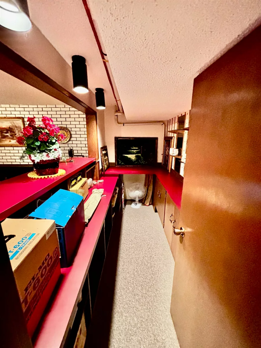 Guest Bathroom Photo of 46544 Seaholm Crescent, Chilliwack, BC