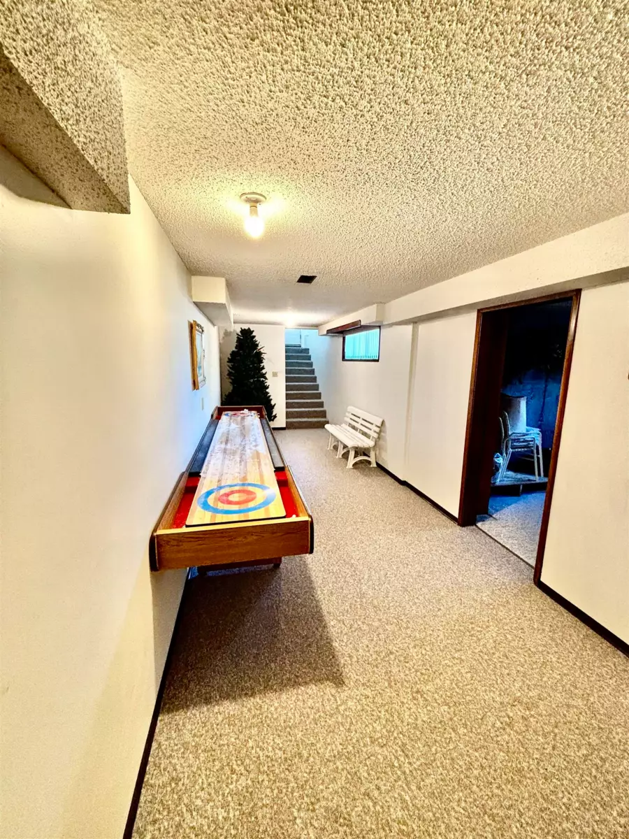 Mudroom Photo of 46544 Seaholm Crescent, Chilliwack, BC