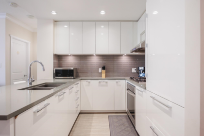 2205 3102 Windsor Gate, Coquitlam, BC