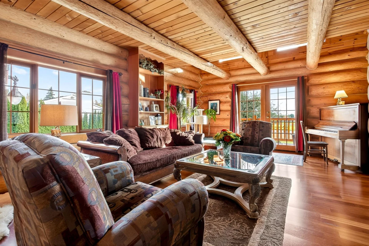 Family Room Photo of 16937 Avenue, Surrey, BC