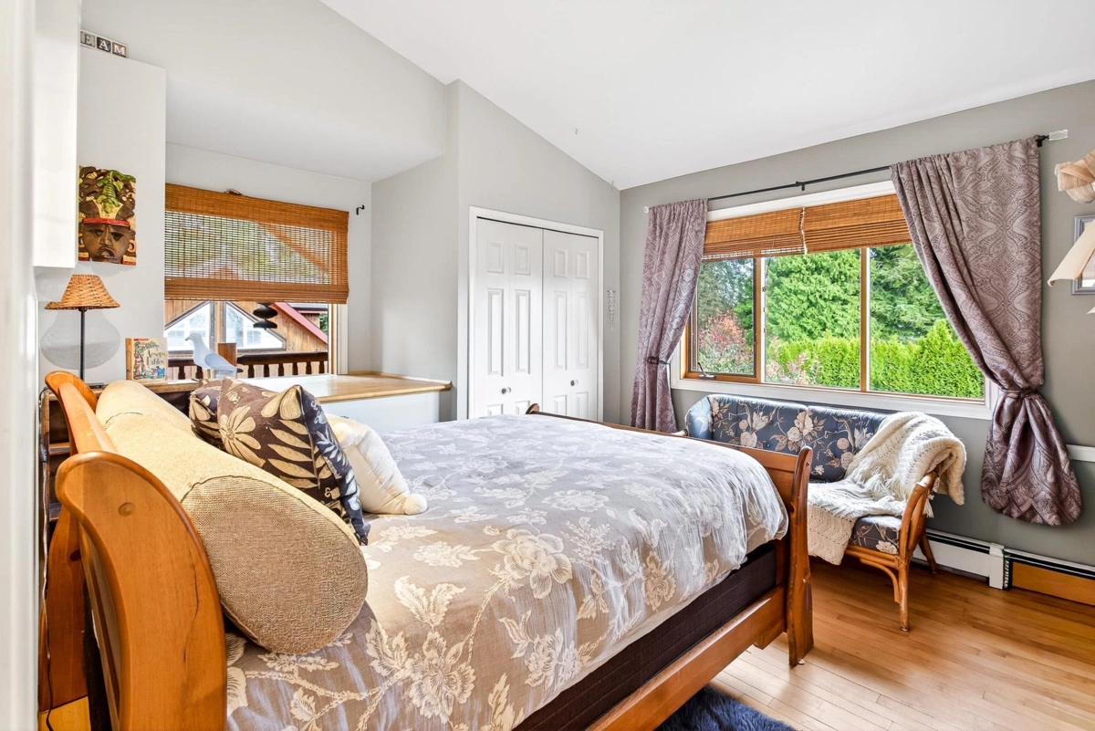 Front Yard Photo of 16937 Avenue, Surrey, BC